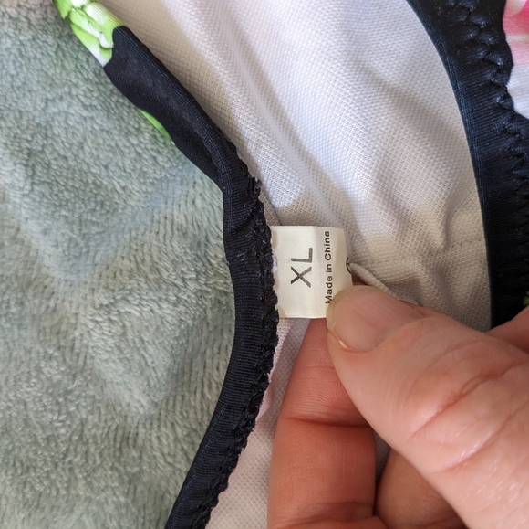 🛍️3 for $10 Size XL floral bikini bottom, brand unknown - Picture 2 of 3